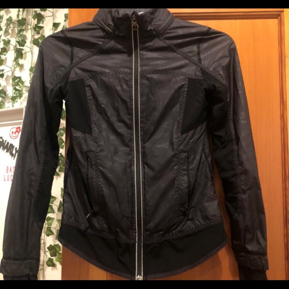 kids iviva wind breaker size 8